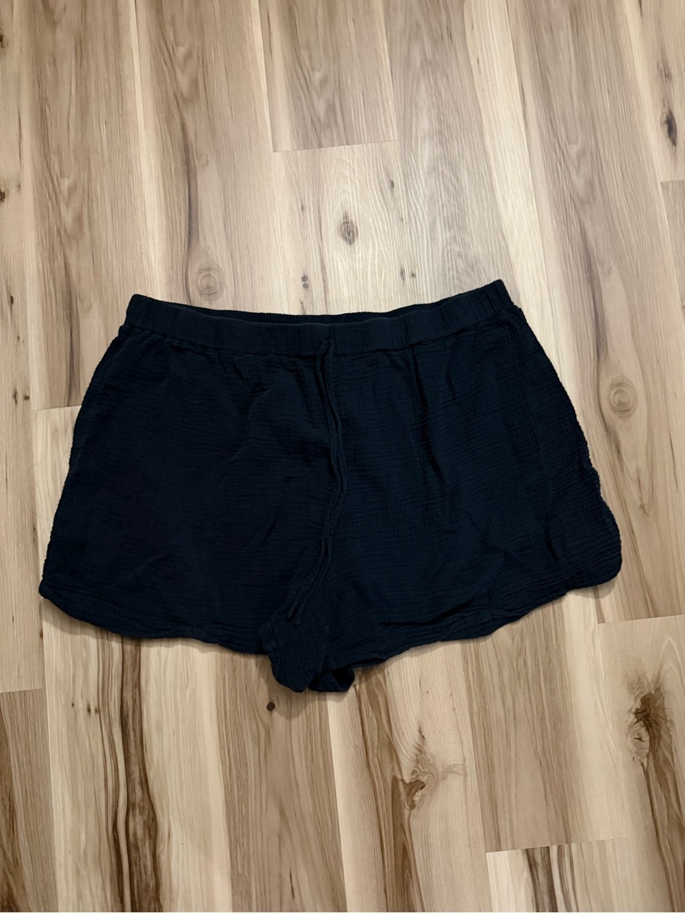 SHEIN Black Women's Elastic Waist Athletic Shorts
